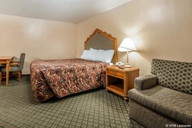 Riverton Inn & Suites