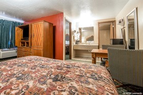 Riverton Inn & Suites