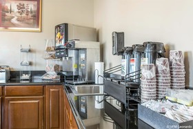 Riverton Inn & Suites