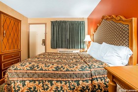 Riverton Inn & Suites