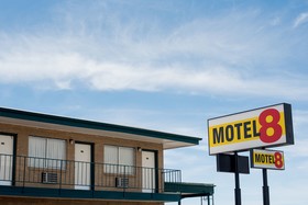 Motel 8