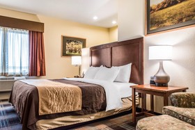 Ramada Plaza by Wyndham Sheridan Hotel & Convention Center