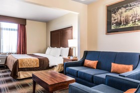 Ramada Plaza by Wyndham Sheridan Hotel & Convention Center