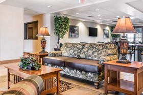 Ramada Plaza by Wyndham Sheridan Hotel & Convention Center