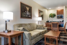 Ramada Plaza by Wyndham Sheridan Hotel & Convention Center