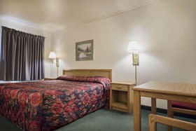Deer Lodge Motel