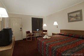 Deer Lodge Motel