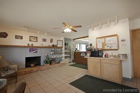 Deer Lodge Motel