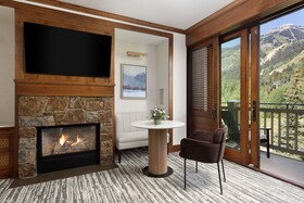 Four Seasons Resort and Residences Jackson Hole