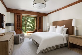 Four Seasons Resort and Residences Jackson Hole