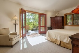 Granite Ridge Lodges