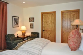 Granite Ridge Lodges