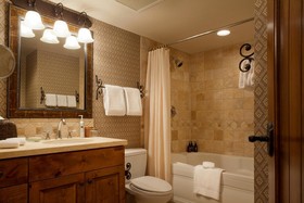 Teton Mountain Lodge & Spa