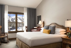 Teton Mountain Lodge & Spa