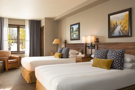Teton Mountain Lodge & Spa