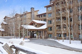 Teton Mountain Lodge & Spa