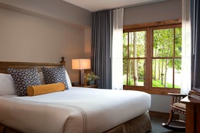 Teton Mountain Lodge & Spa