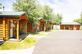 Cabin Creek Inn