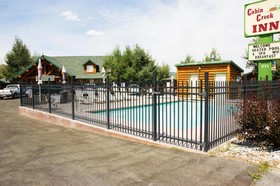 Cabin Creek Inn