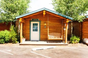 Cabin Creek Inn