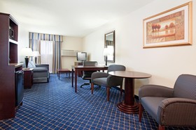 Holiday Inn Express & Suites Torrington
