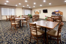 Holiday Inn Express & Suites Torrington