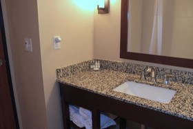 Heartland Inn and Suites