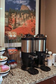 Heartland Inn and Suites