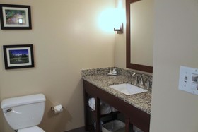 Heartland Inn and Suites