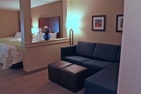 Heartland Inn and Suites