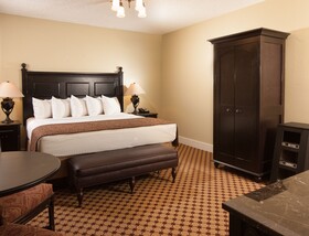 Lake Yellowstone Hotel & Cabins