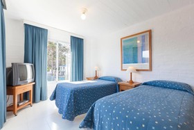 Hotel Las Olas Resort