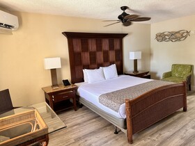 Bolongo Bay Beach Resort