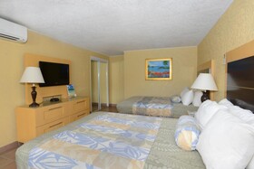 Lindbergh Bay Hotel and Villas