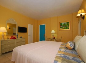 Lindbergh Bay Hotel and Villas