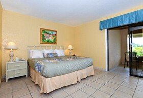 Lindbergh Bay Hotel and Villas