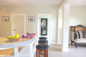 Two Sandals By the Sea Inn