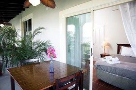Two Sandals By the Sea Inn