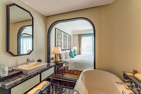 Charmant Suites A Boutique Hotel Can Tho