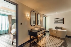 Charmant Suites A Boutique Hotel Can Tho