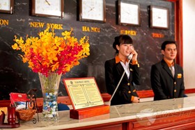 Van Phat Riverside Hotel