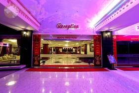 Van Phat Riverside Hotel