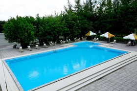 Van Phat Riverside Hotel