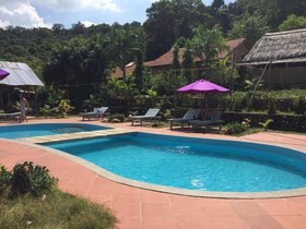 Thuyhouse Resort