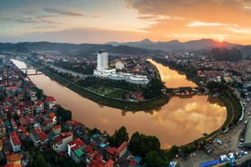 Four Points by Sheraton Lang Son