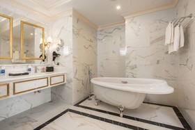 Four Points by Sheraton Lang Son