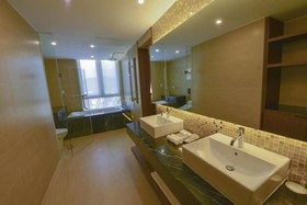 Aristo International Hotel