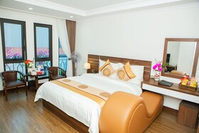 Central Hotel