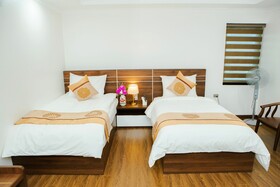 Central Hotel