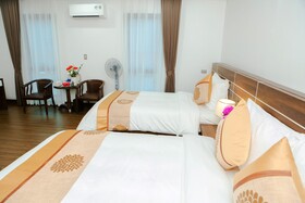Central Hotel
